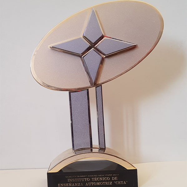 Oro en el galardón International Quality Summit(2017)